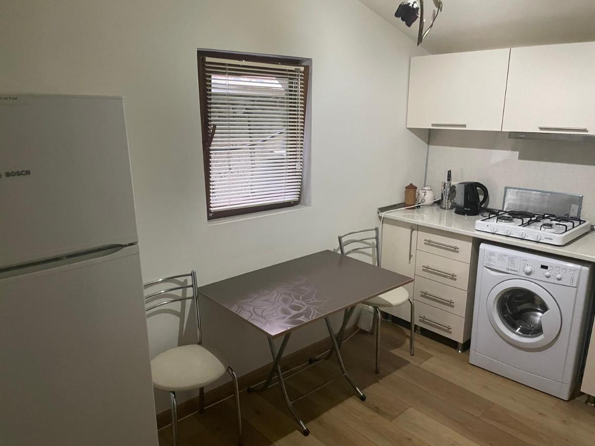 Apartment In The City Center - Old Batoumi Extérieur photo