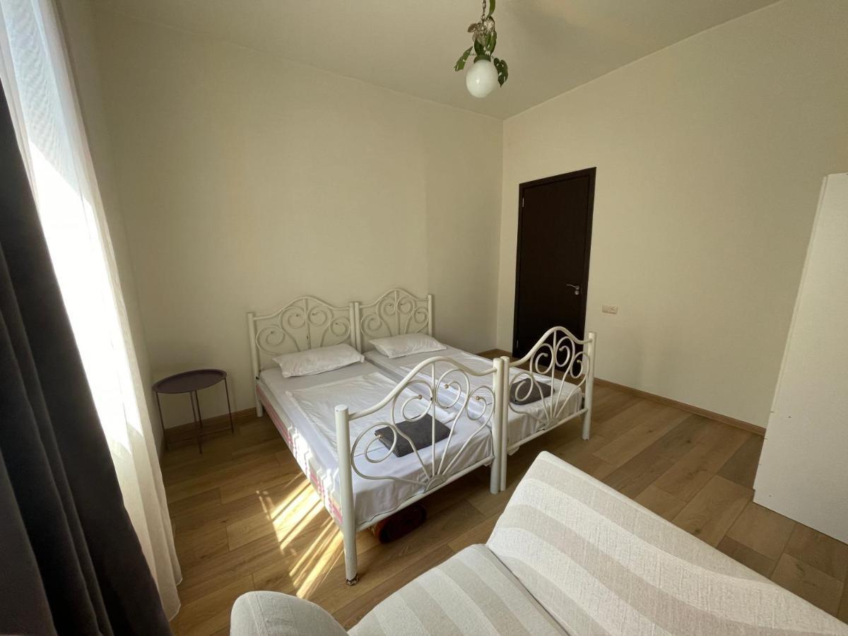 Apartment In The City Center - Old Batoumi Extérieur photo