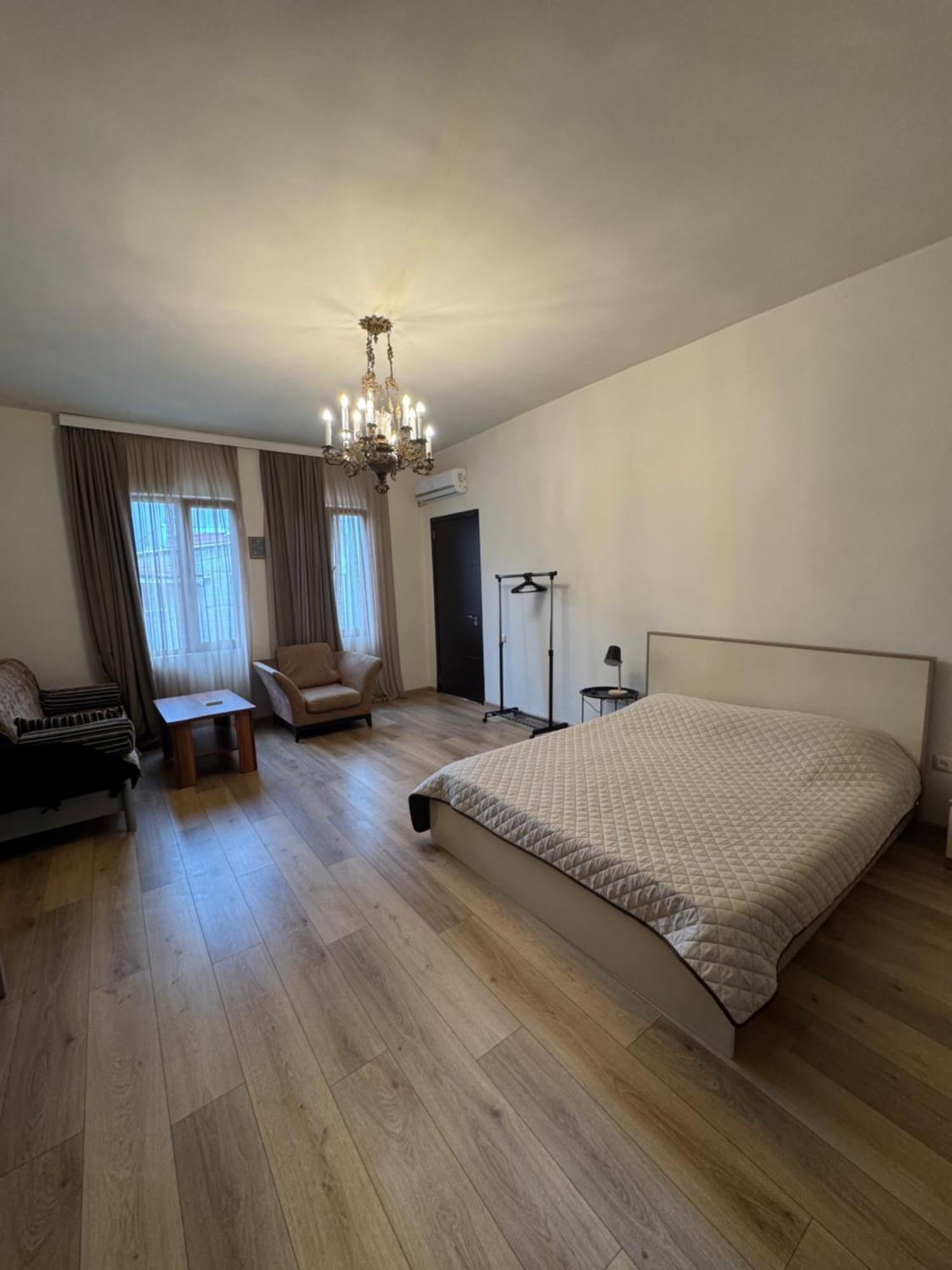 Apartment In The City Center - Old Batoumi Extérieur photo